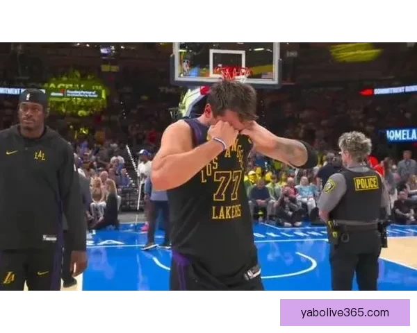 东契奇二级腿筋拉伤 湖人夺冠机会骤降至150赔1